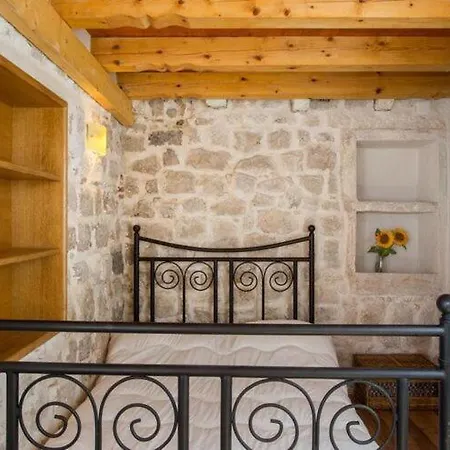 Le Galion- Two Bedroom With Partial Sea View 公寓 *
