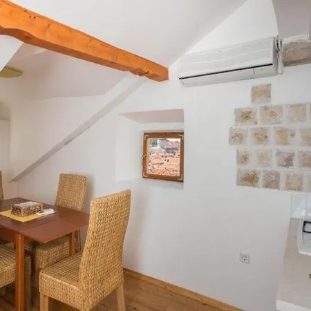 Le Galion- Two Bedroom With Partial Sea View *